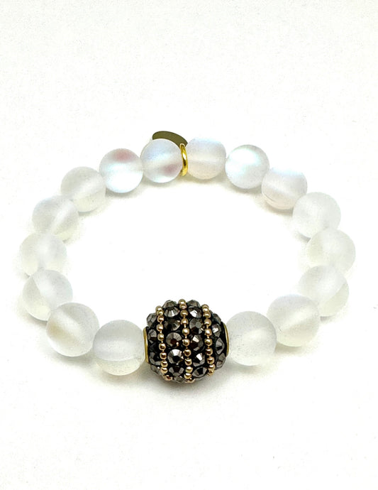 White Mermaid Beaded Bracelet with Ball Finding